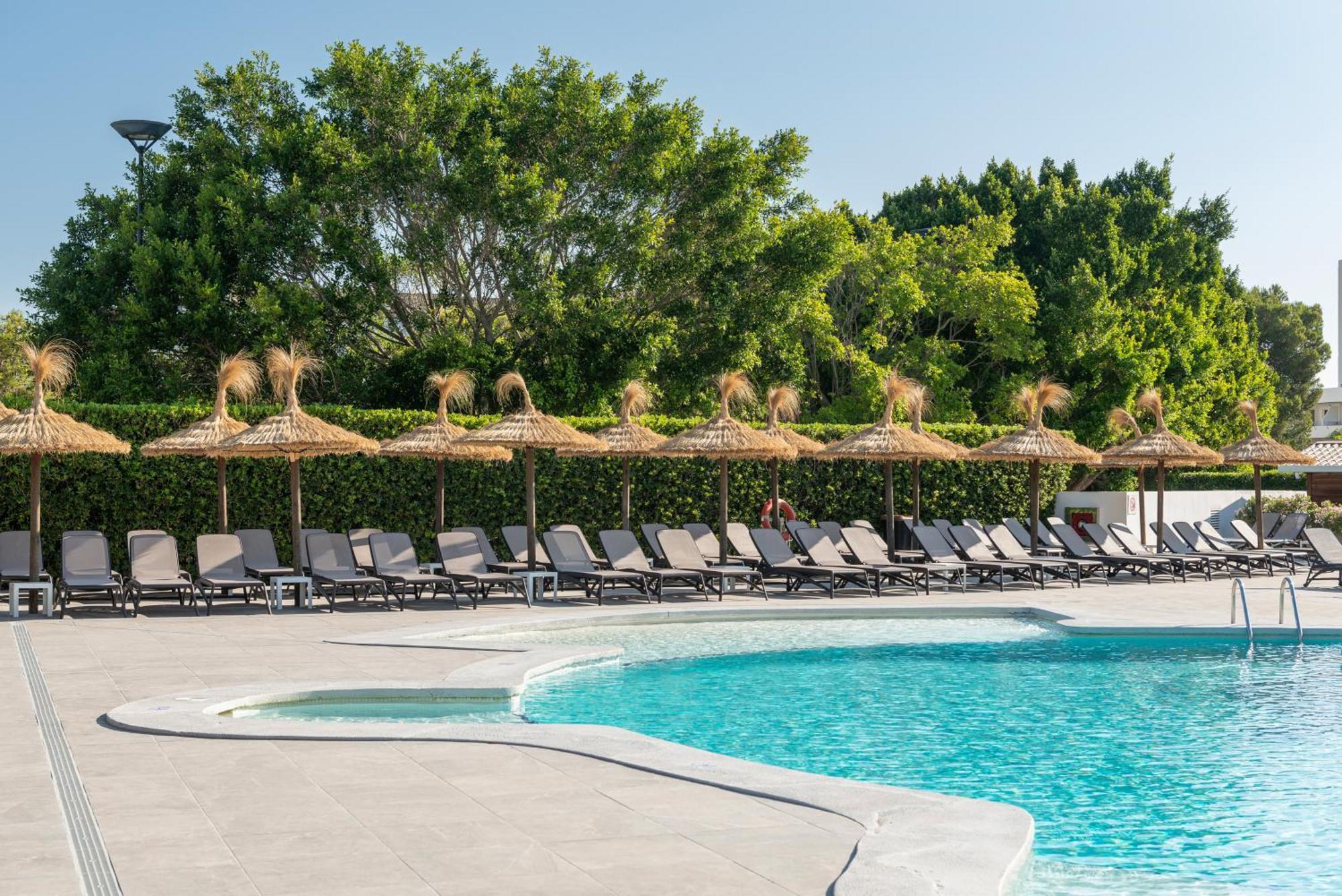 Alcudia Beach Apartments Port de Alcudia  Bagian luar foto